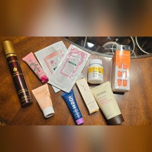 🧴💅Bundle Of Skincare and Wellness Sample Set And Full Size Stick- On Nails